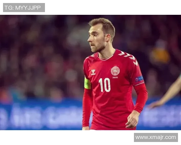 足球明星穿红色球服的魅力与风采揭示了他们在赛场上的激情与荣耀